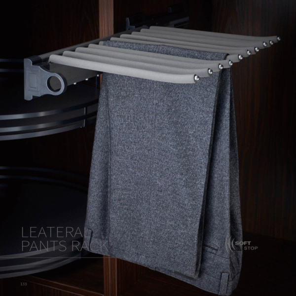 Lateral Pant Rack