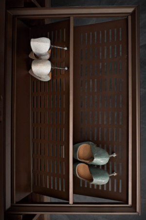 Board Type Shoe Rack